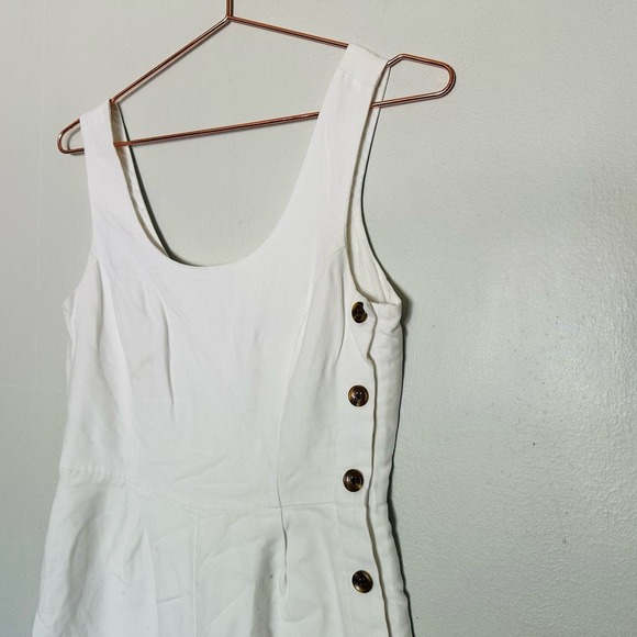 HABITUAL Women's White Wide Legged Cropped Pockets Zip Up Back Jumpsuit Size 4 - Picture 3 of 7
